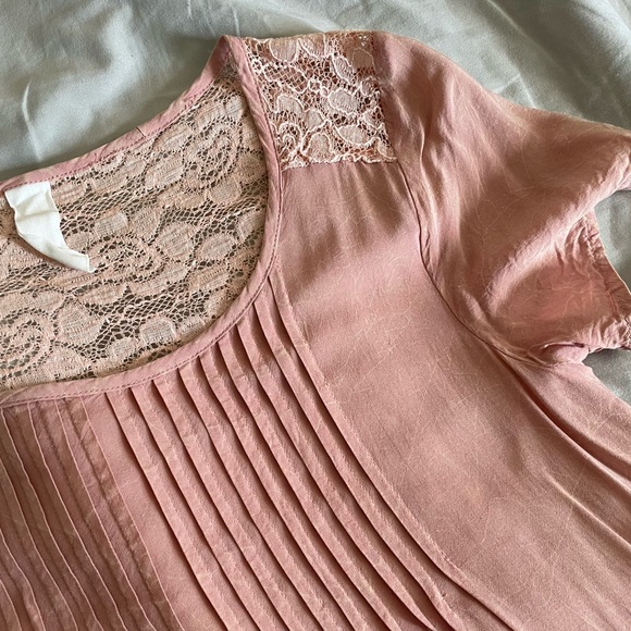 tokyo Darling - Blush Flowy Lace Detail Shirt - Picture 3 of 6